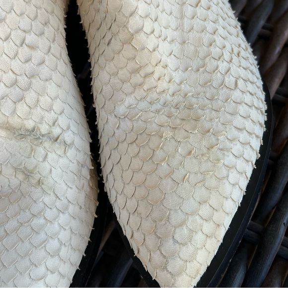 Real Snake Skin Steven by Steve Madden Chelsea booties, western chic, cream,sz 9 - Picture 12 of 17